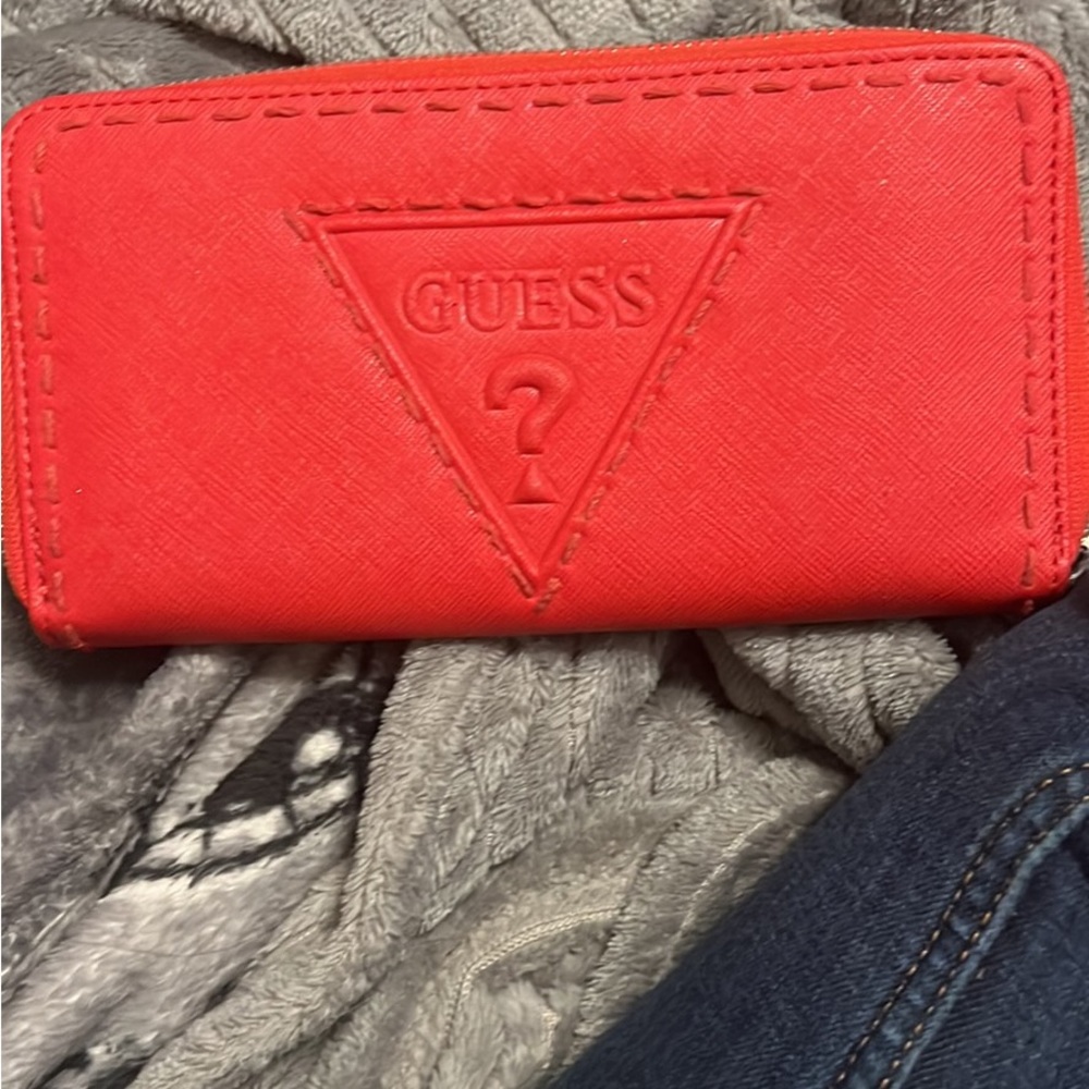 Guess red wallet